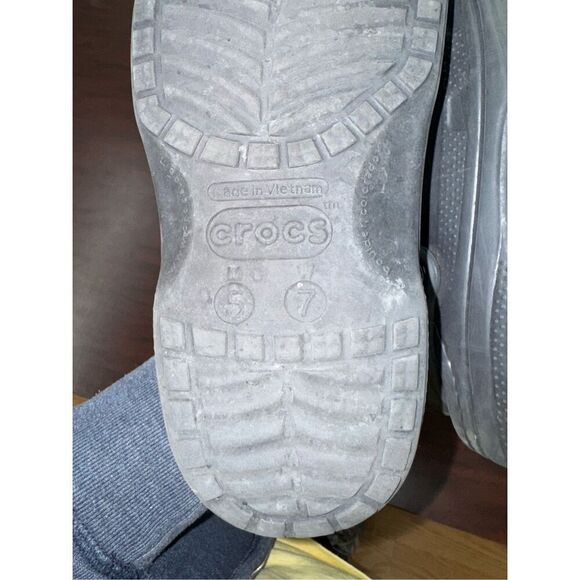 Crocs Black Classic Lined Womens Size 7— Mens Size 5 - Picture 5 of 5